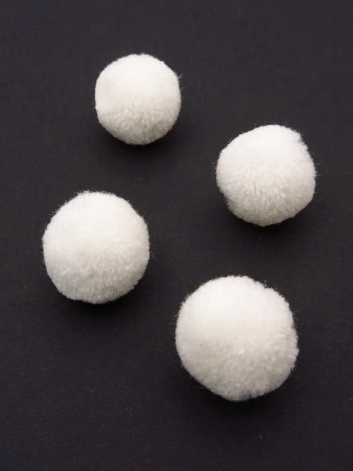 Помпон 20мм Бял 20броя